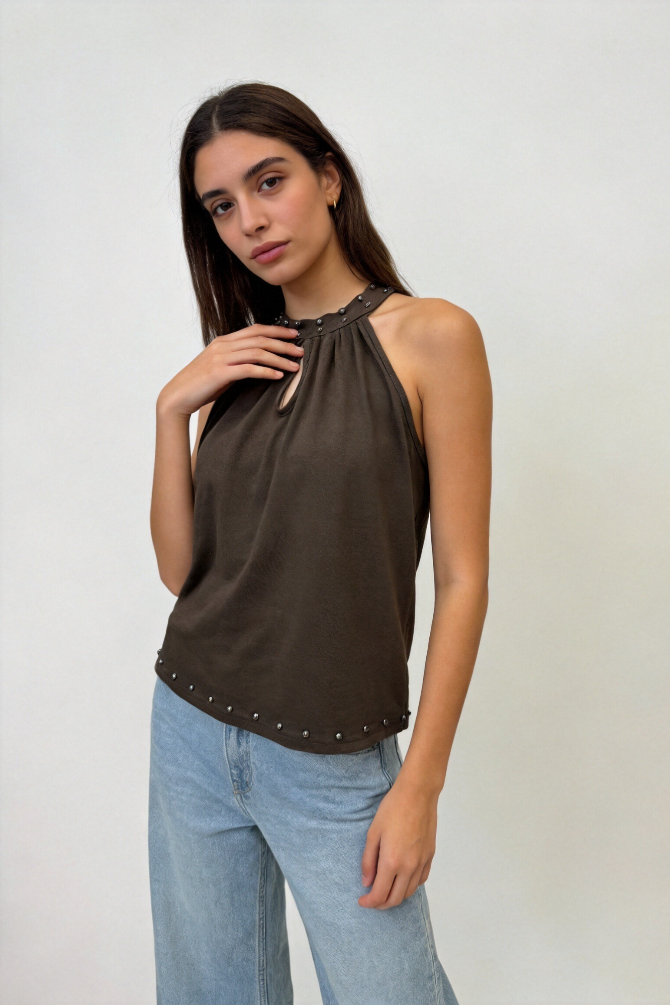Top Mujer Algodón Cuello Halter con Tachuelas Frontales y Botones | Armonias Teen