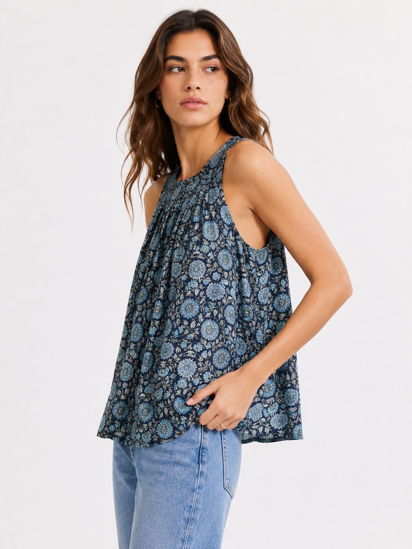Top Corto Mujer Viscosa Cuello Halter con Botones Estampado | Armonias Teen