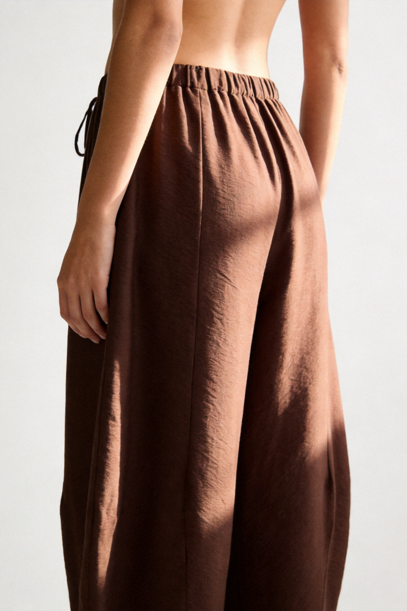Pantalón Mujer Tiro Alto Viscosa Fluido Cintura Elástica con Lazada | Armonias