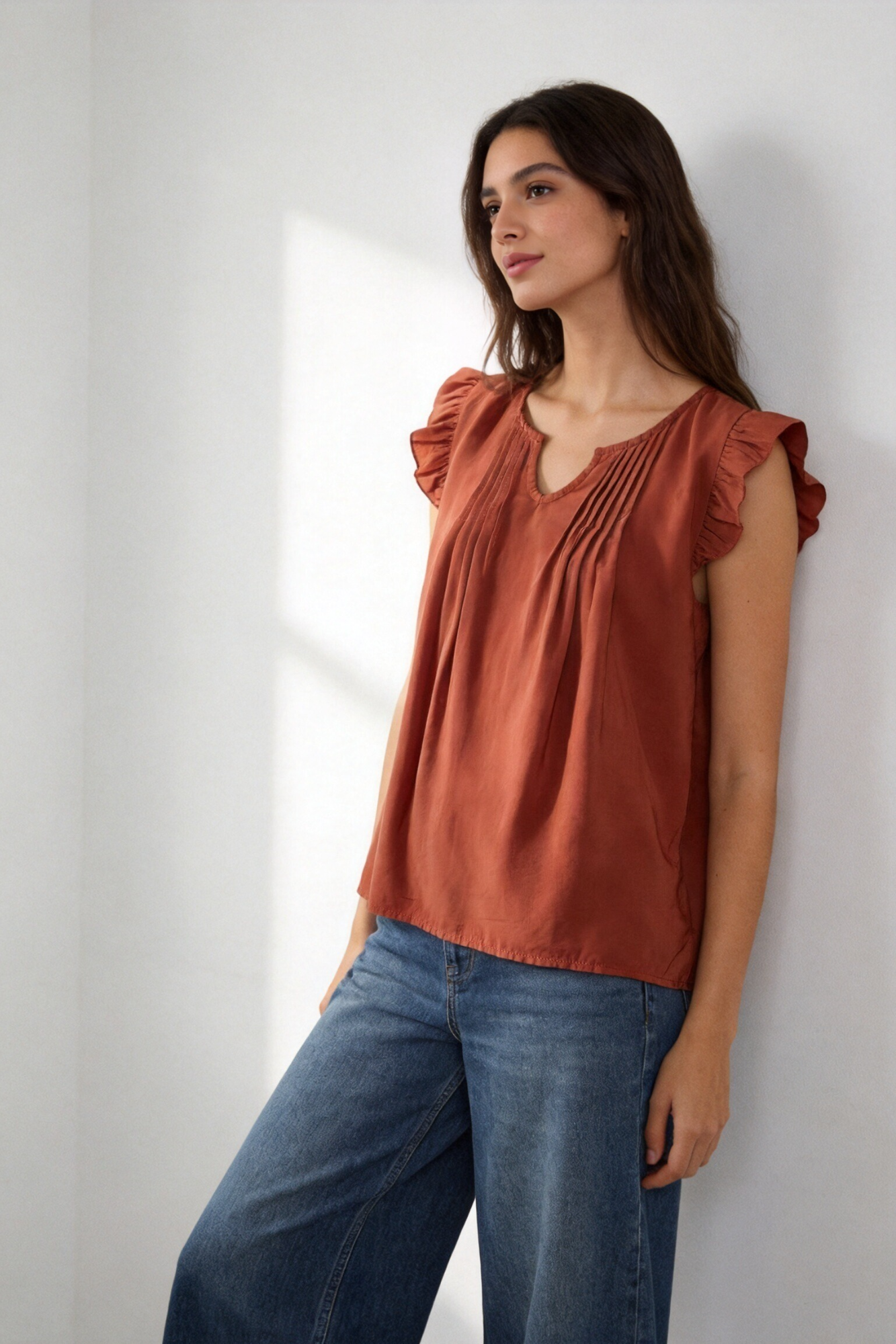 Blusa Mujer Viscosa Fluida Escote Pico con Volantes | Armonias