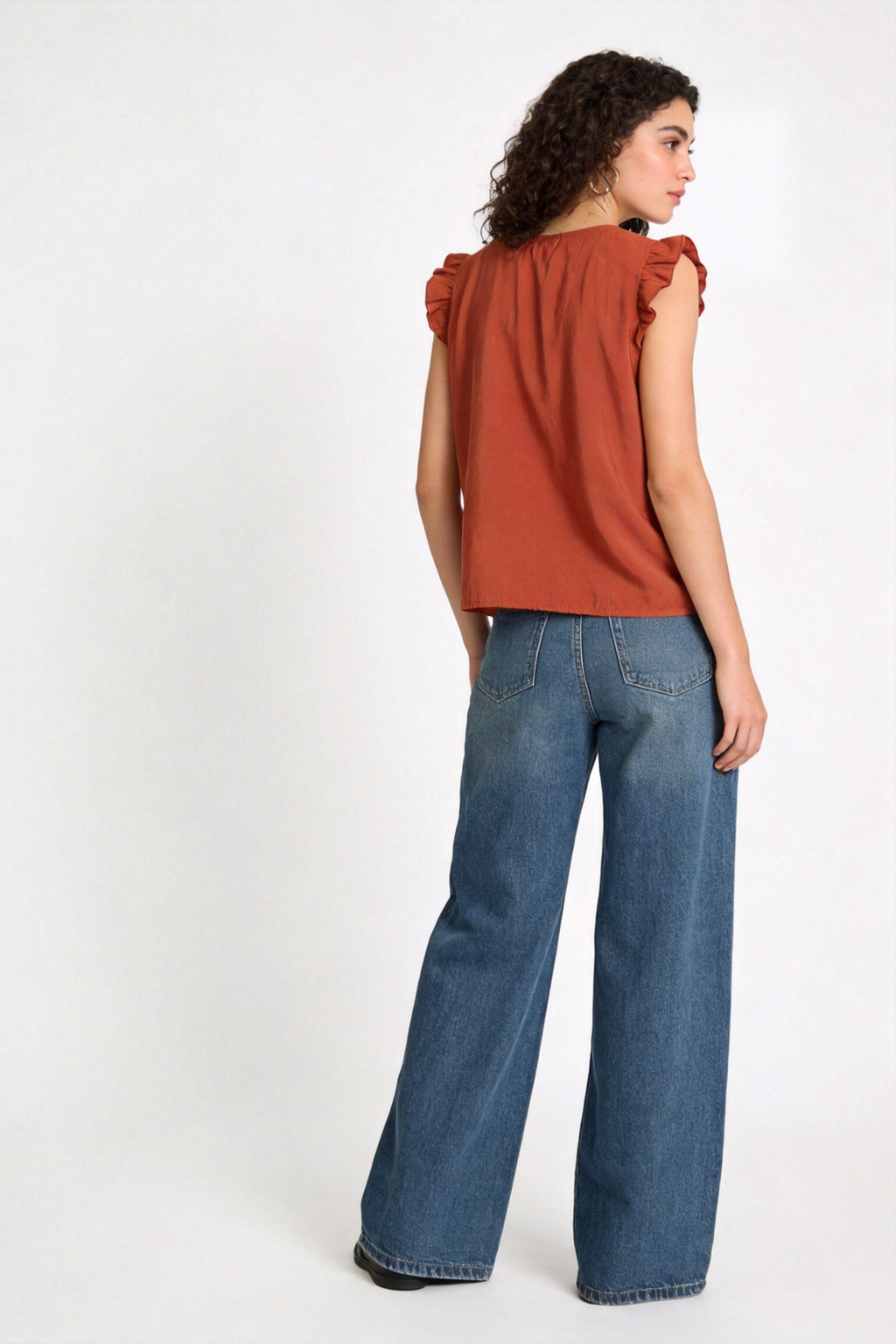 Blusa Mujer Viscosa Fluida Escote Pico con Volantes | Armonias