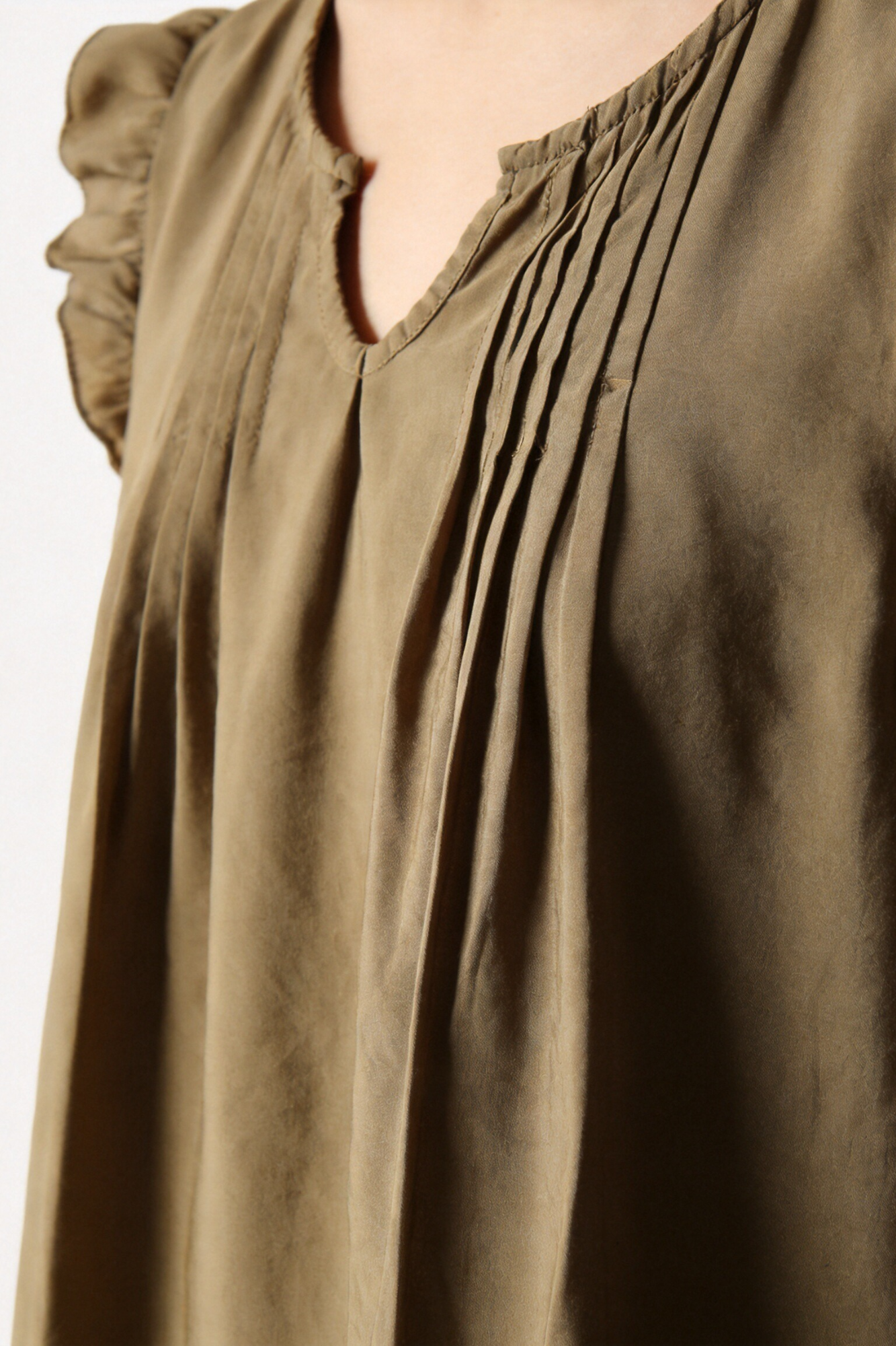 Blusa Mujer Viscosa Fluida Escote Pico con Volantes | Armonias