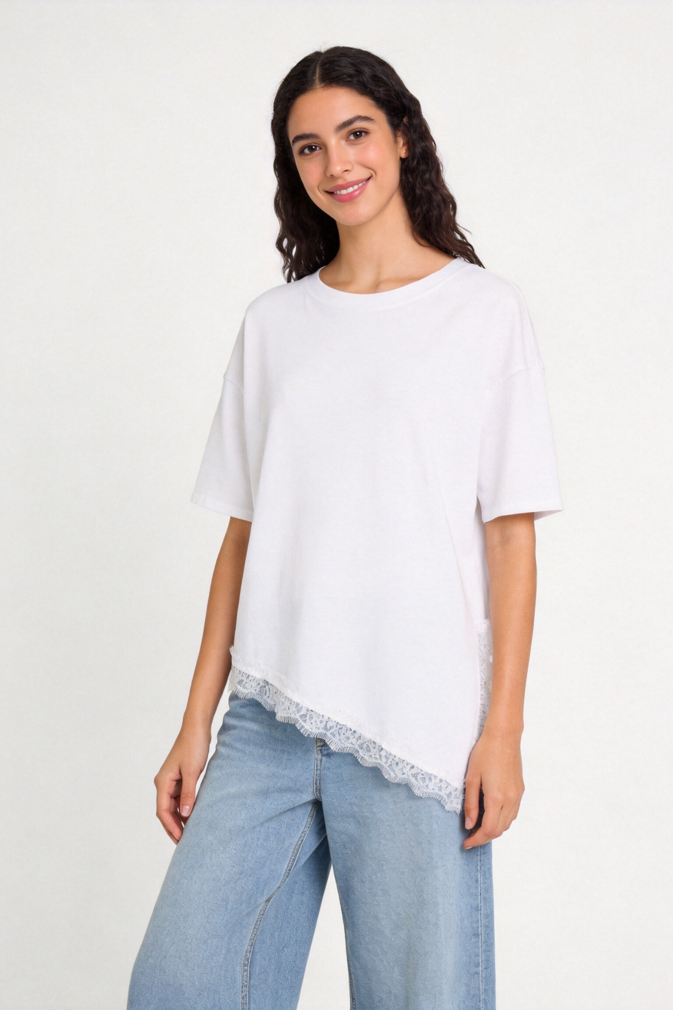 Camiseta Mujer Algodón Manga Corta Bajo Encaje Asimétrico con Apertura Lateral | Armonias