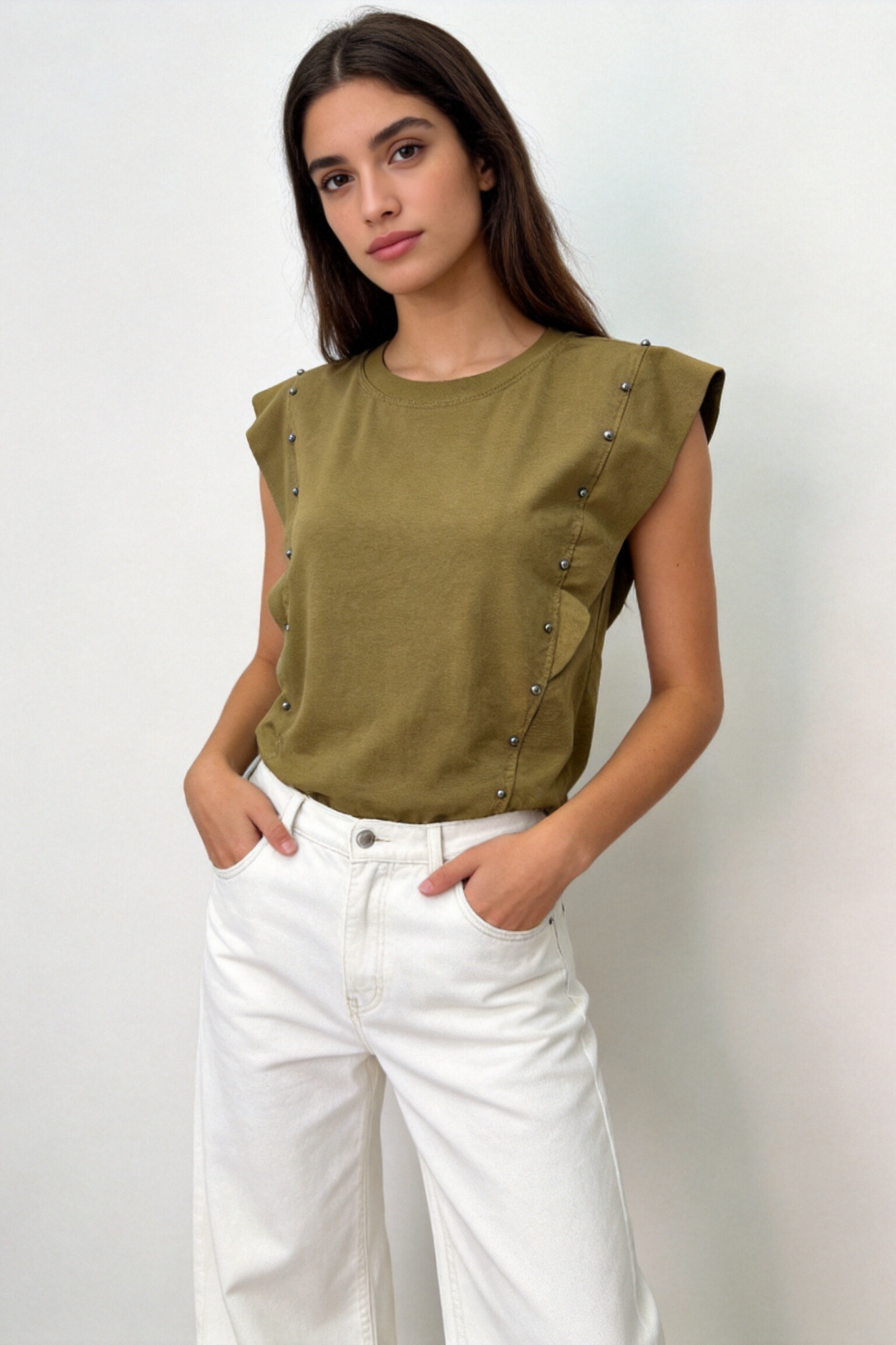 Camiseta Mujer Algodón Sin Mangas Cuello Redondo con Tachuelas Frontales | Armonias Teen