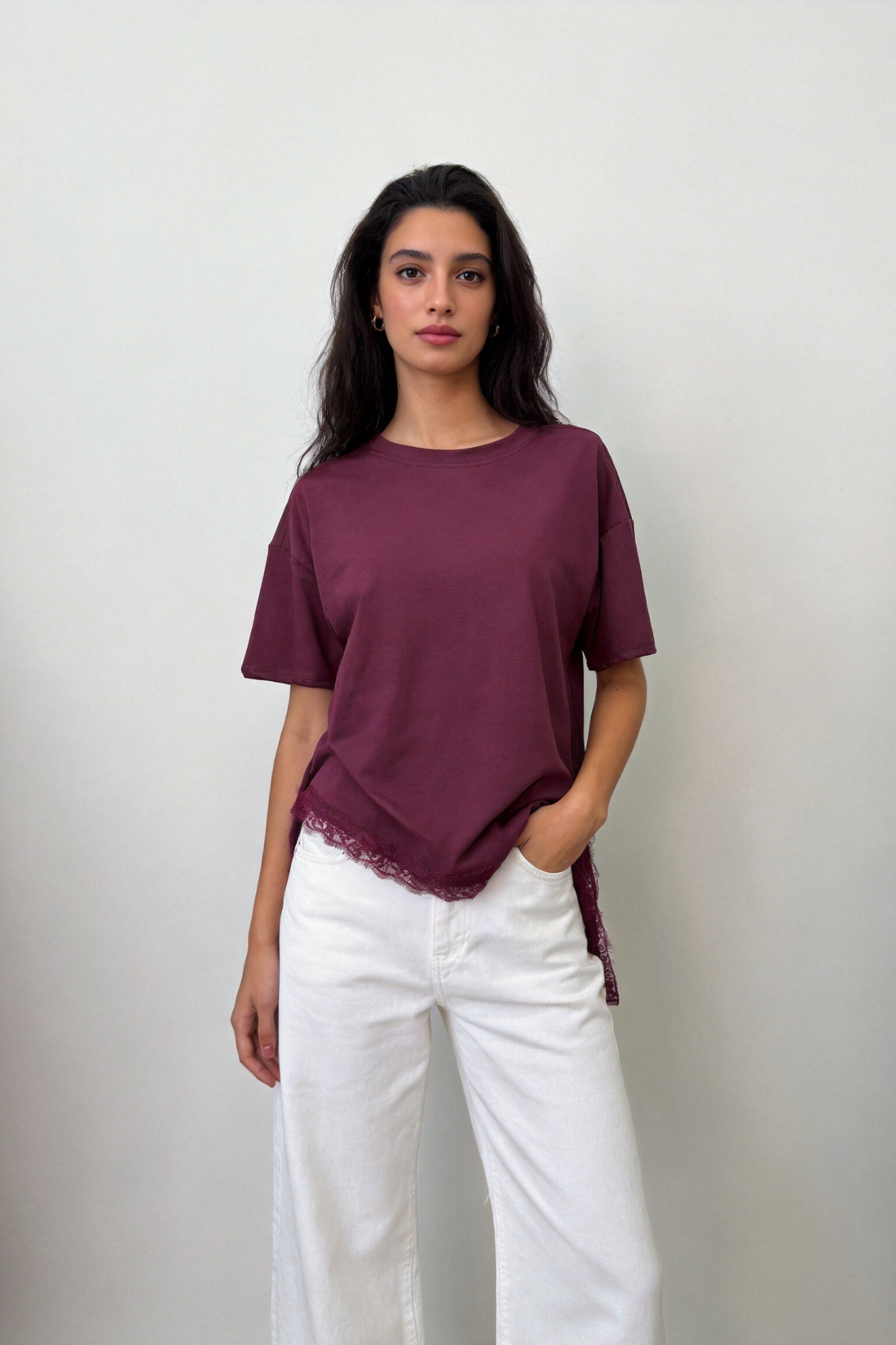 Camiseta Mujer Algodón Manga Corta Bajo Encaje Asimétrico con Apertura Lateral | Armonias