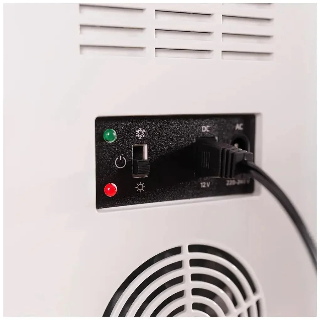 Frigorífico Portátil 10L: Enfría y Calienta, Ideal para Viajes y Aventuras de Cecotec