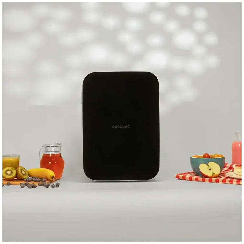 Mini Frigorífico Portátil 20L: Enfría y Calienta, Ideal para Viajes y Hogar de Cecotec