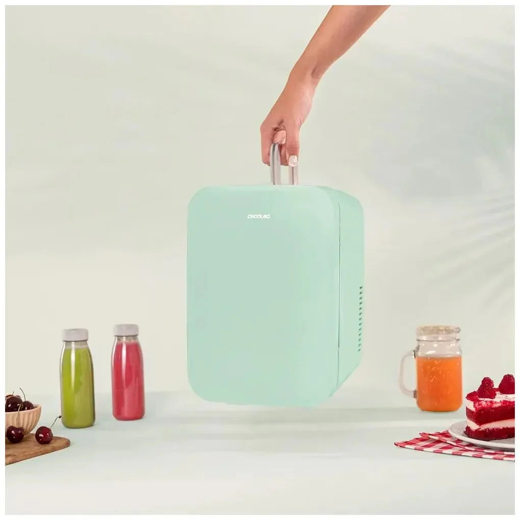 Mini Frigorífico Portátil 6L: Enfría y Calienta, Ideal para Viajes y Hogar de Cecotec