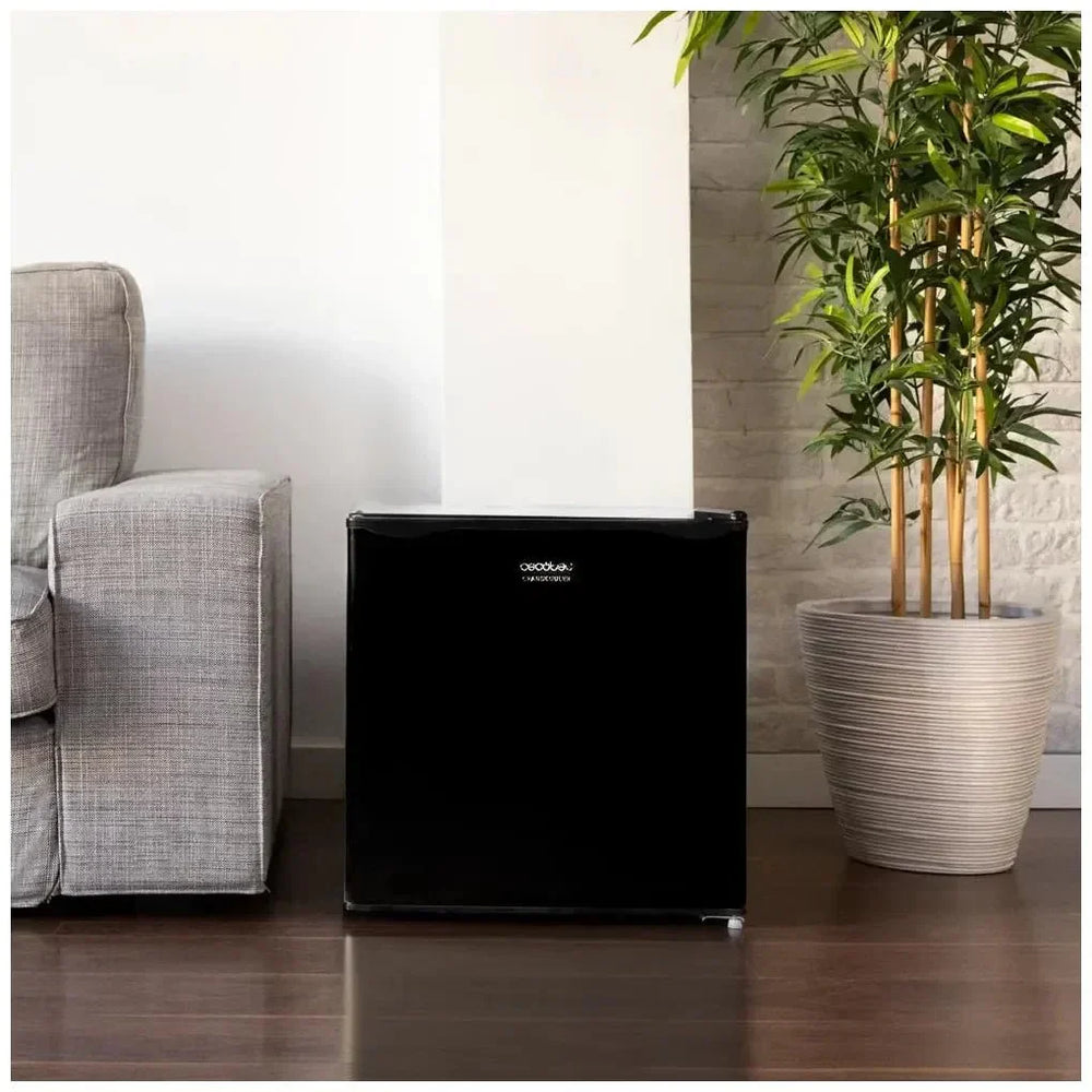 Mini Frigorífico Negro 46L con Congelador y Puerta Reversible, Clase Energética E de Cecotec