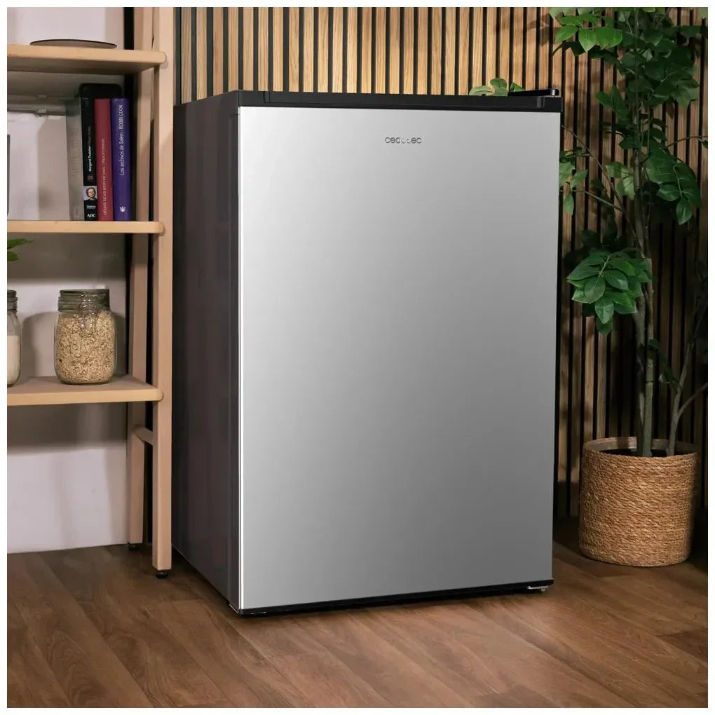 Mini Frigorífico Inox 133L: Compacto, Eficiente y con Función Defrost de Cecotec