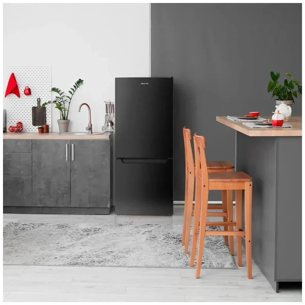 Frigorífico Combi Negro 205L con Fast Freezing y Puerta Reversible de Cecotec