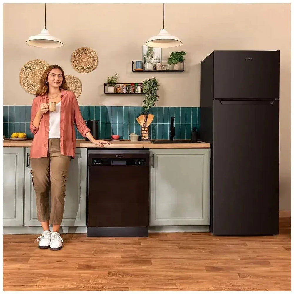 Frigorífico Negro 2 Puertas 261L con Defrost y Fast Freezing, Clase E, Puerta Reversible de Cecotec