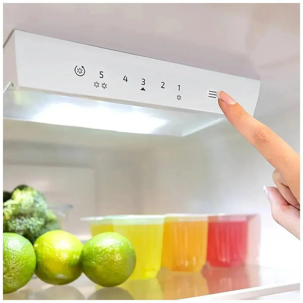 Frigorífico Combi Negro 262L con Iluminación LED y Control Electrónico Eficiente de Cecotec