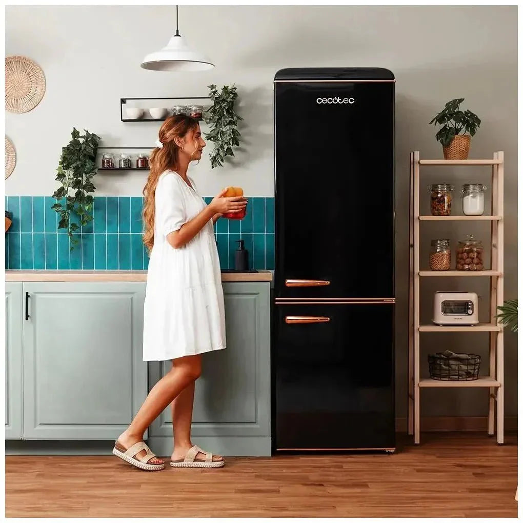 Frigorífico Retro 300L Negro, Clase E, Diseño Elegante y Eficiente Energéticamente de Cecotec