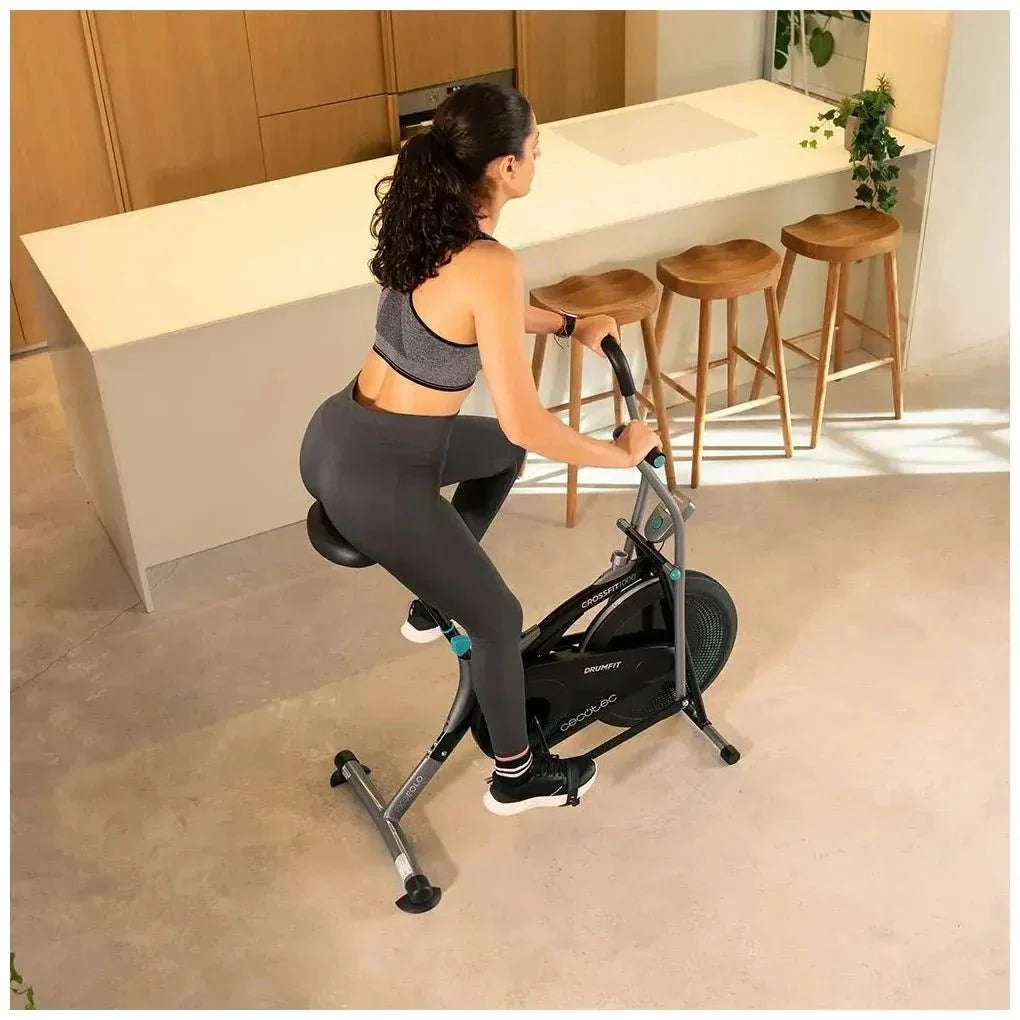 Bicicleta estatica Drumfit CrossFit 1000 Eolo con resistencia ajustable pantalla LCD y pedaleo bidireccional Cecotec