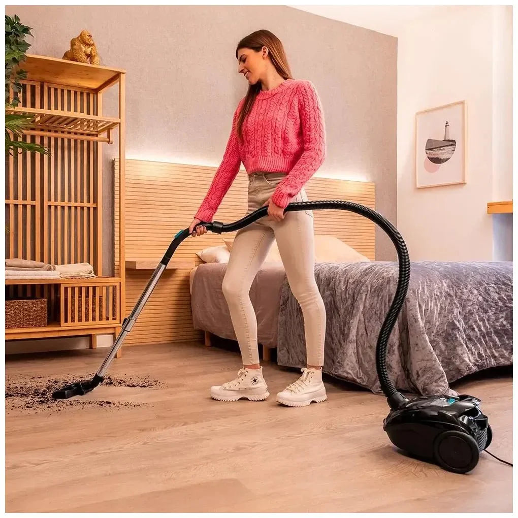 Aspirador Trineo 800W: Compacto, Potente y Eficiente para Todo Tipo de Superficies de Cecotec