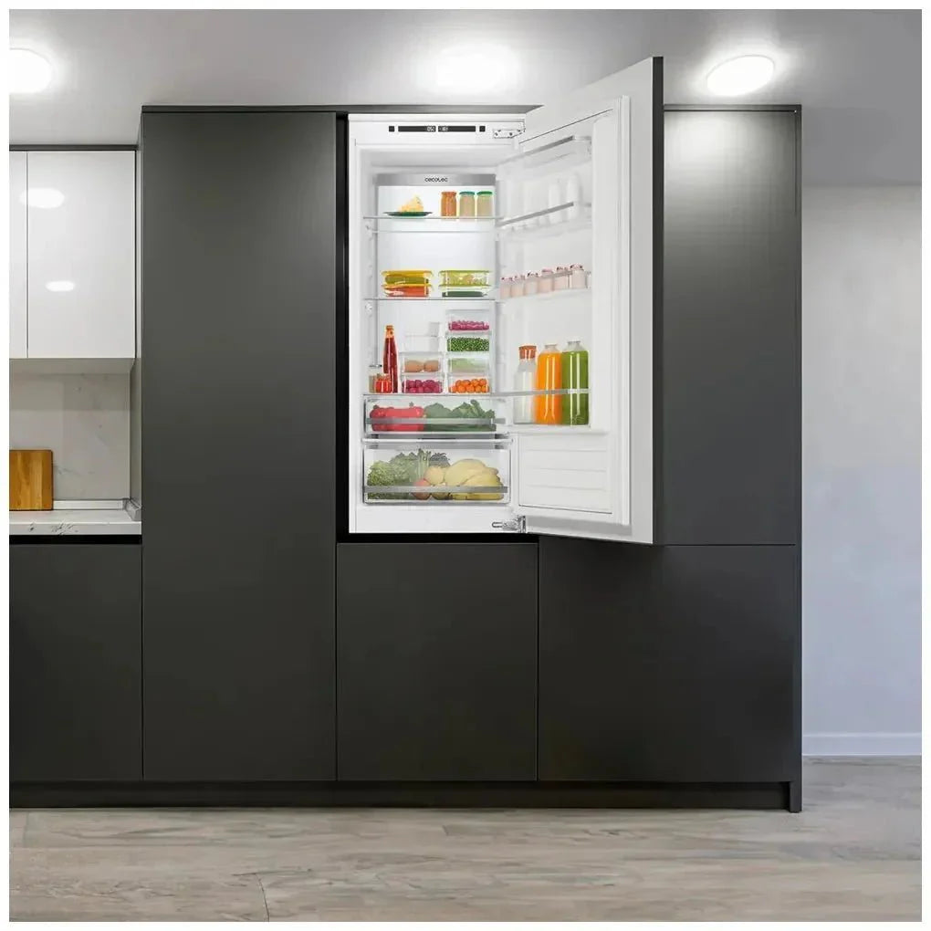 Frigorífico Combi Integrable 267L No Frost con Ahorro Energético y Diseño Elegante de Cecotec