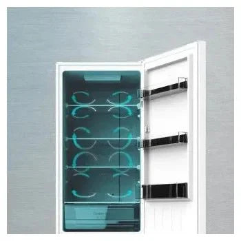 Frigorífico con acabado blanco de 250 l de capacidad bolero coolmarket combi 250 white e de Cecotec