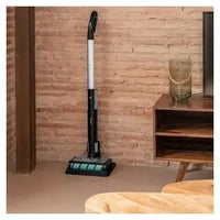 Fregona eléctrica sin cables de 40w de potencia con base de autolimpieza freego wash de Cecotec